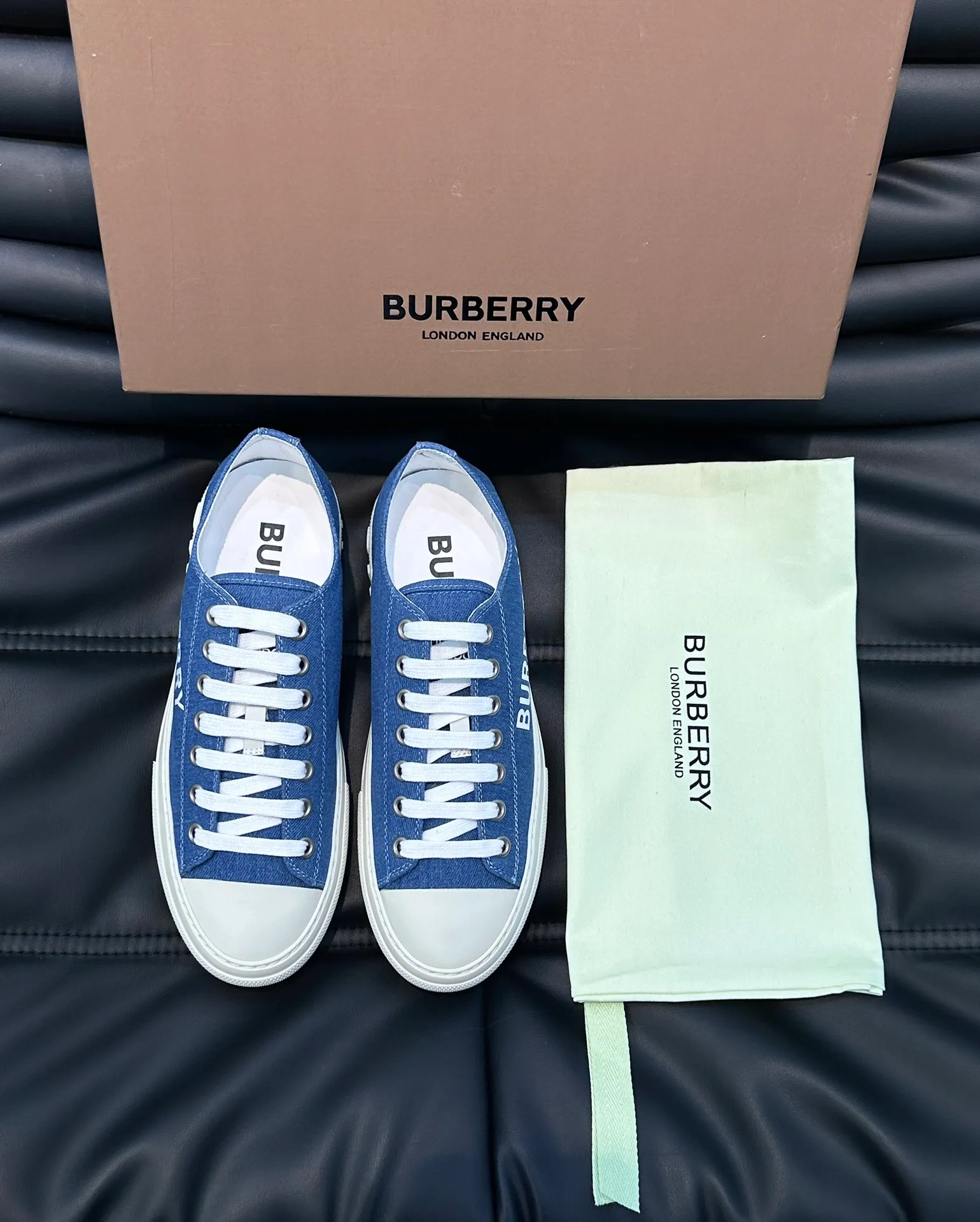 Men's shoes 💰p380 "BURBERR*" men's classic low-top sneakers, reinterpreted with Vintage retro plaid cotton material and decorated with a new brand logo. First-layer sheepskin lining, embossed Burberry lettering logo on the heel, T men's shoes 💰pU original outsole! Size: 38-44 (45 customized)